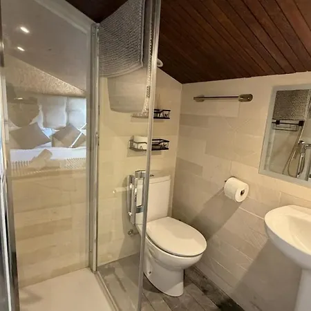 Con Jacuzzi Y Chimenea, Fibra 600mbs Hébergement de vacances Piedralaves